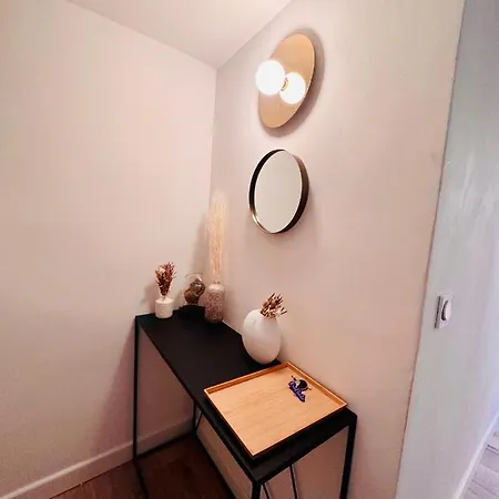 Apartment Duplex A 2 Min Des Arenes Et De La Maison Carree Nîmes