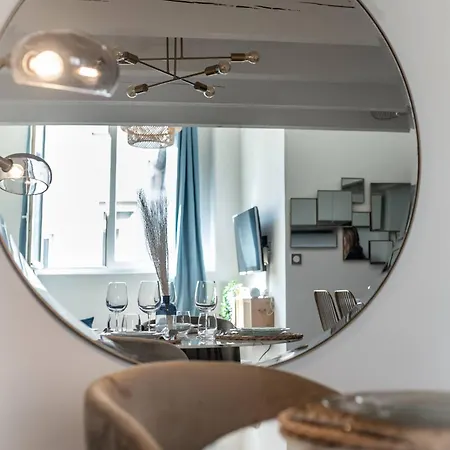 Duplex A 2 Min Des Arenes Et De La Maison Carree Apartment *
